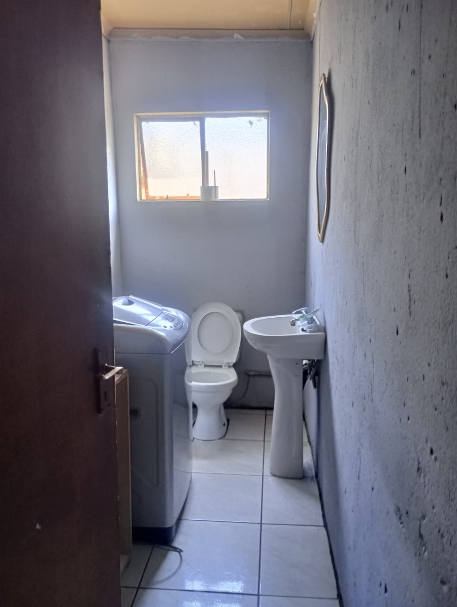 2 Bedroom Property for Sale in Klippoortje Gauteng