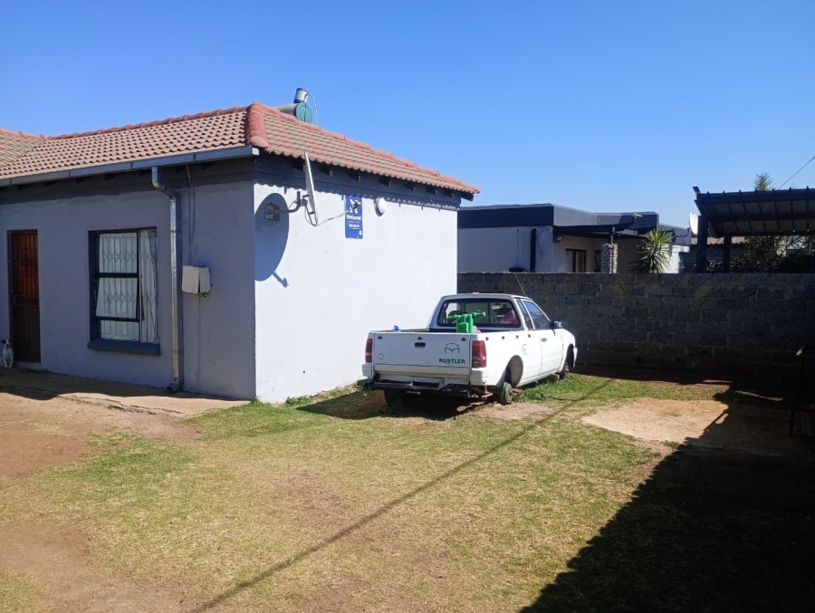 2 Bedroom Property for Sale in Klippoortje Gauteng