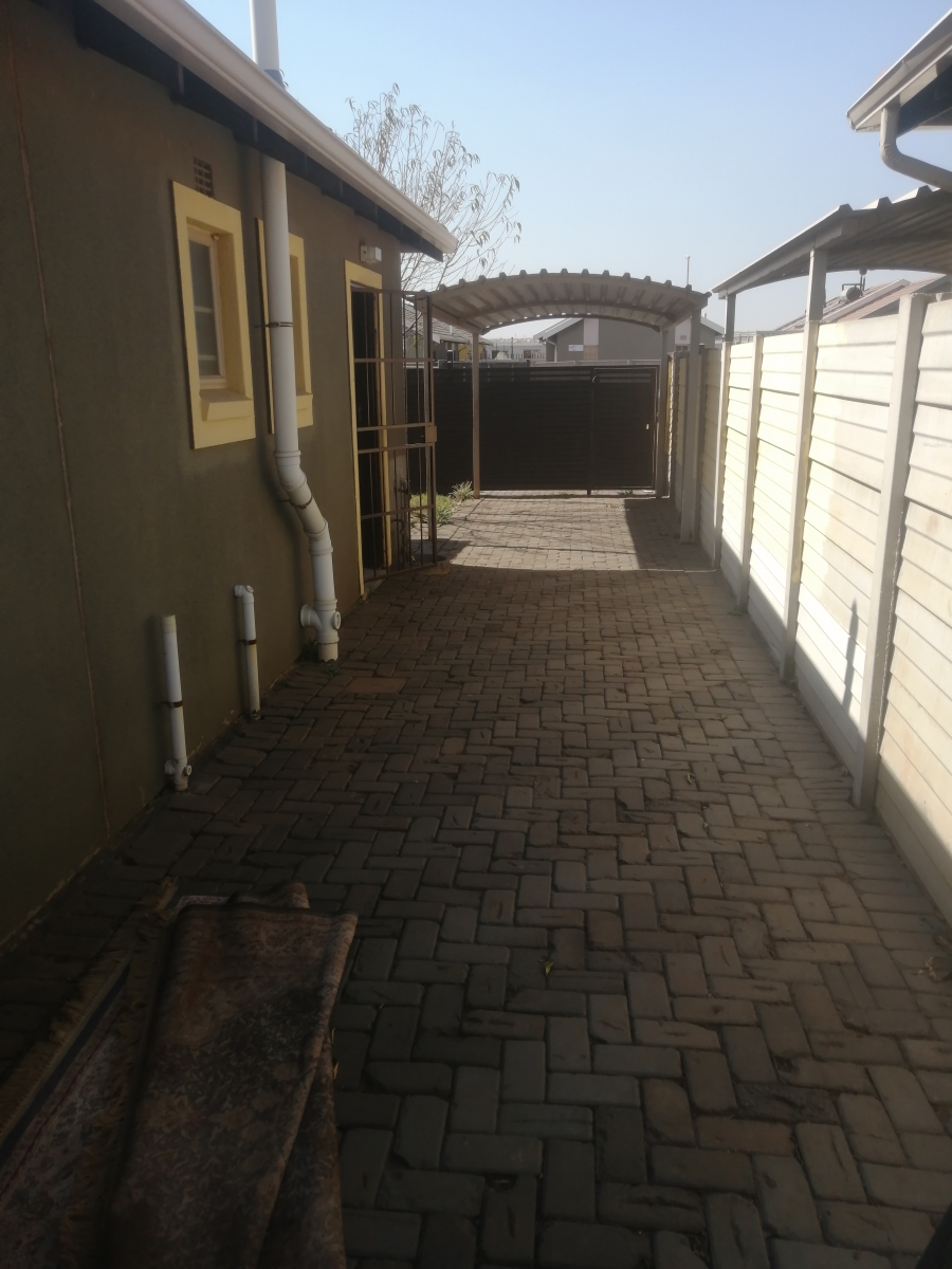 3 Bedroom Property for Sale in Sky City Gauteng