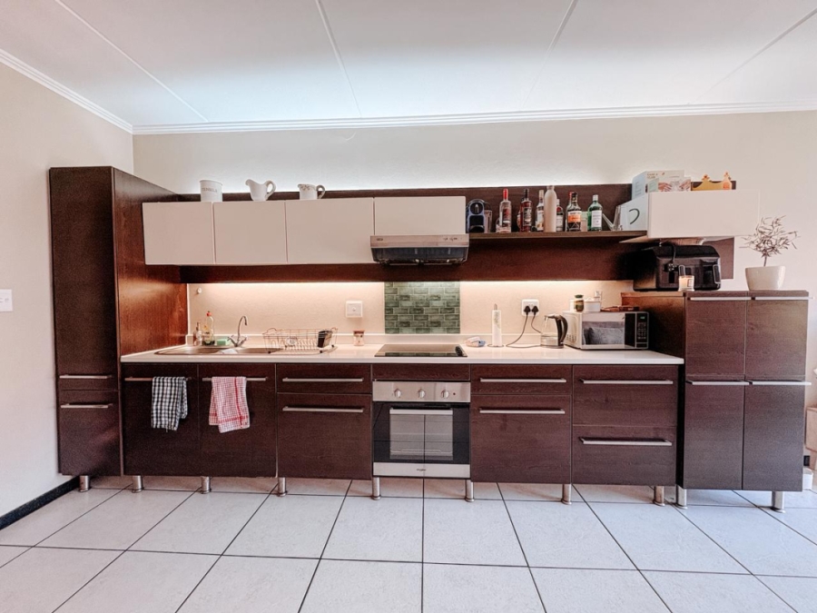 2 Bedroom Property for Sale in Greenstone Hill Gauteng