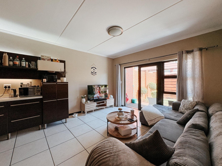 2 Bedroom Property for Sale in Greenstone Hill Gauteng