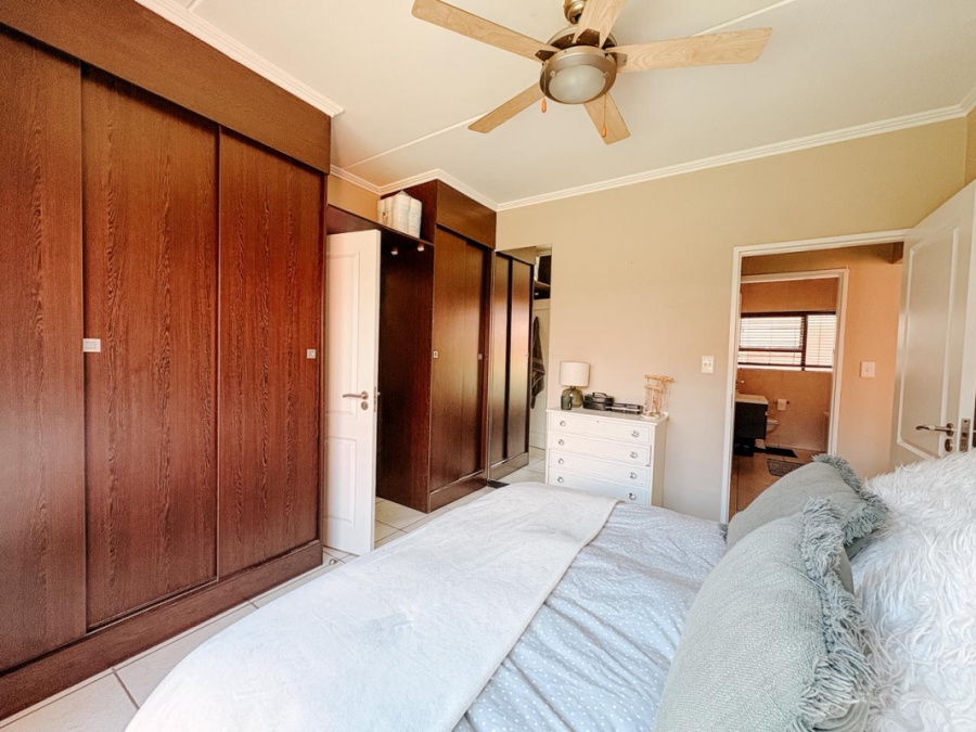 2 Bedroom Property for Sale in Greenstone Hill Gauteng