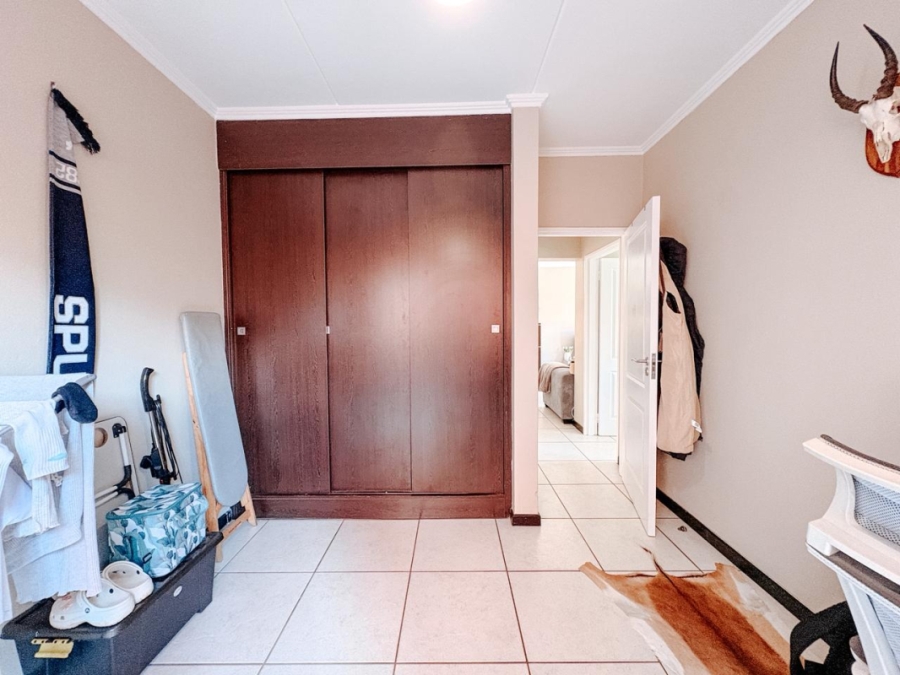 2 Bedroom Property for Sale in Greenstone Hill Gauteng