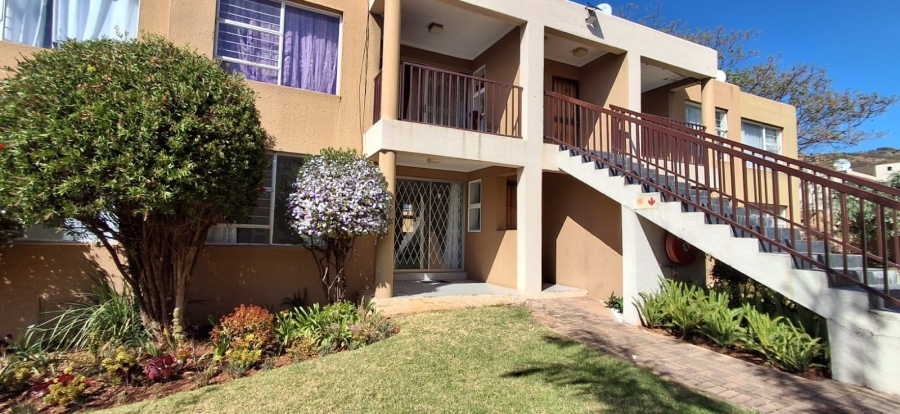 2 Bedroom Property for Sale in Little Falls Gauteng