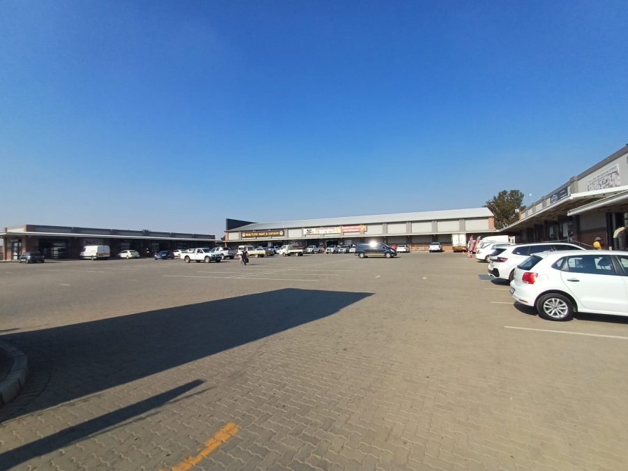 To Let Commercial Property for Rent in Honeydew Gauteng