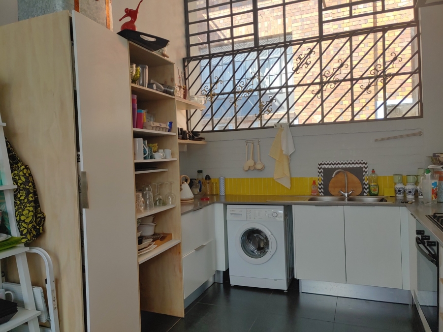 To Let 2 Bedroom Property for Rent in Braamfontein Gauteng