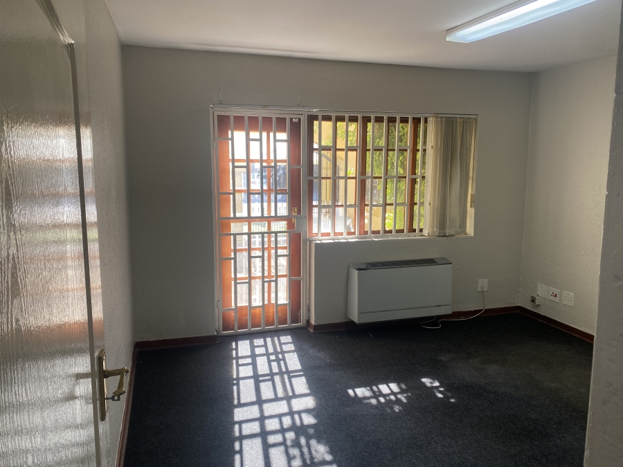 To Let Commercial Property for Rent in Bedfordview Gauteng
