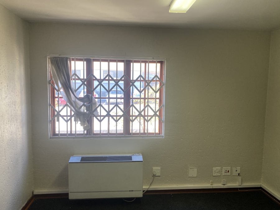 To Let Commercial Property for Rent in Bedfordview Gauteng