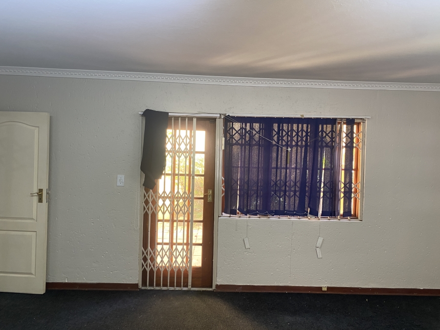 To Let Commercial Property for Rent in Bedfordview Gauteng