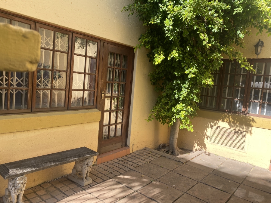 To Let Commercial Property for Rent in Bedfordview Gauteng