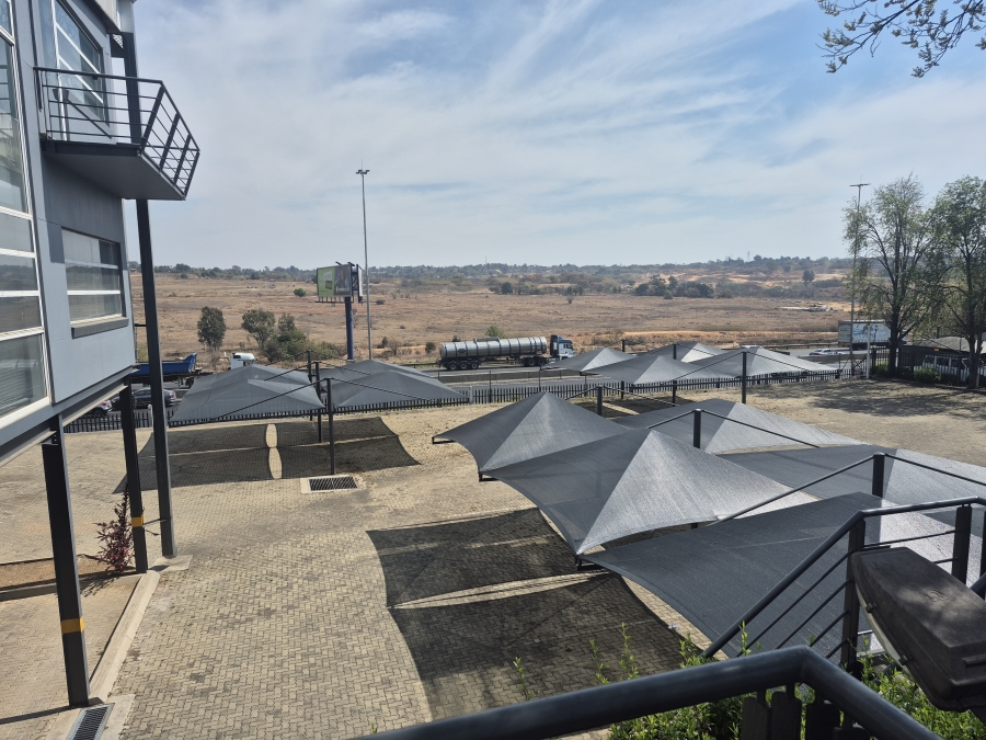To Let Commercial Property for Rent in Linbro Park Gauteng