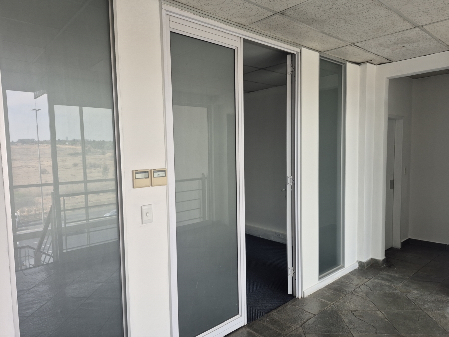 To Let Commercial Property for Rent in Linbro Park Gauteng