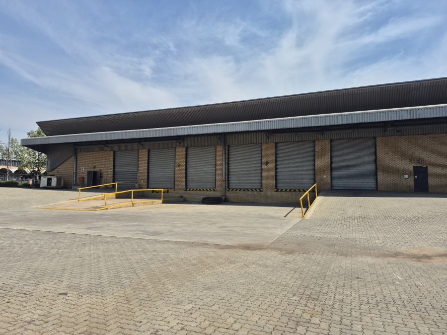 To Let Commercial Property for Rent in Linbro Park Gauteng