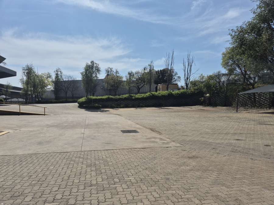 To Let Commercial Property for Rent in Linbro Park Gauteng