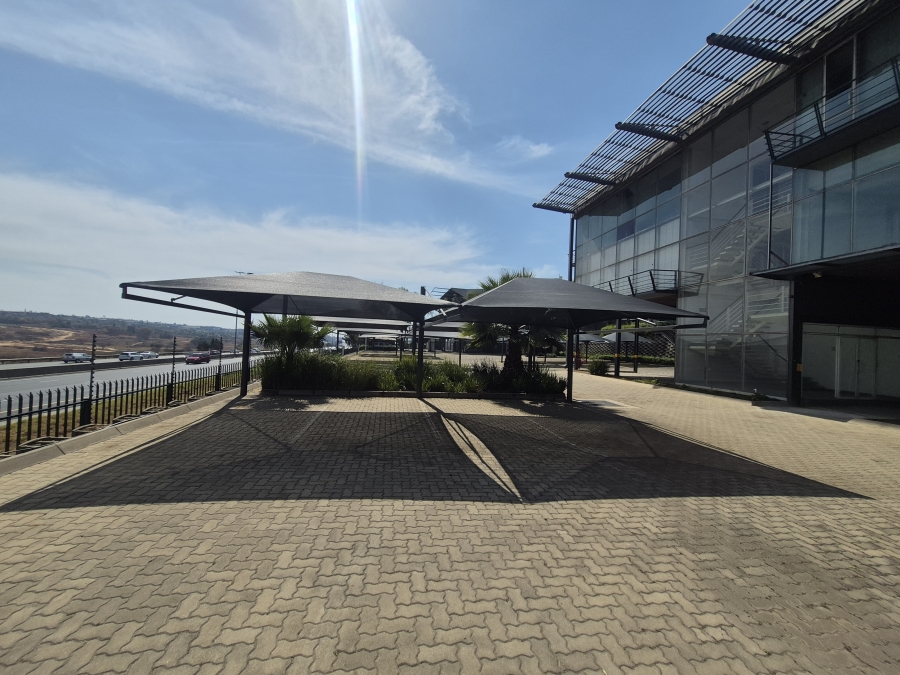 To Let Commercial Property for Rent in Linbro Park Gauteng