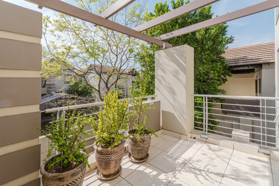 2 Bedroom Property for Sale in Lonehill Gauteng