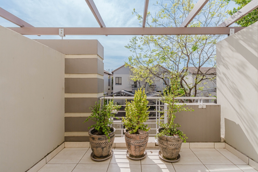 2 Bedroom Property for Sale in Lonehill Gauteng