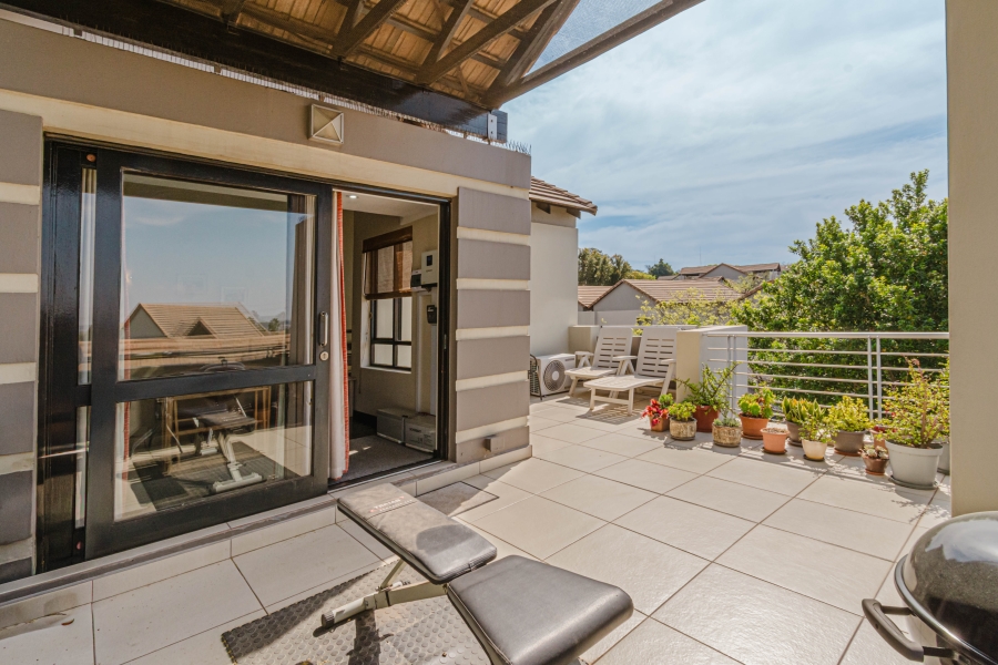 2 Bedroom Property for Sale in Lonehill Gauteng