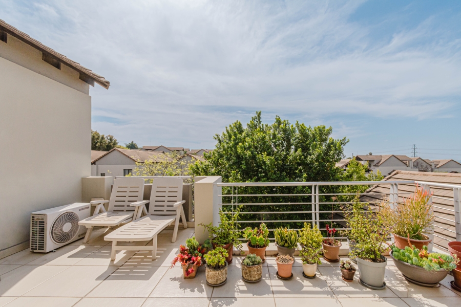 2 Bedroom Property for Sale in Lonehill Gauteng