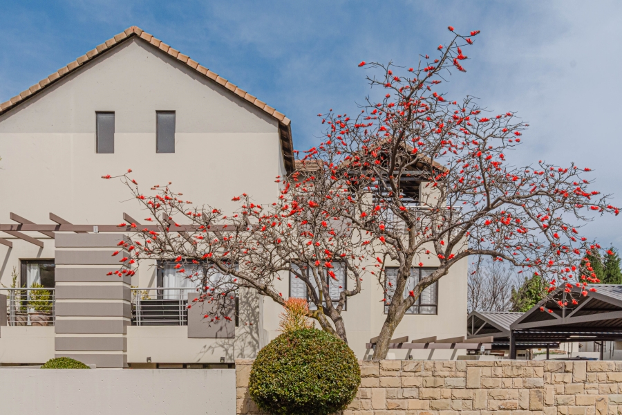 2 Bedroom Property for Sale in Lonehill Gauteng