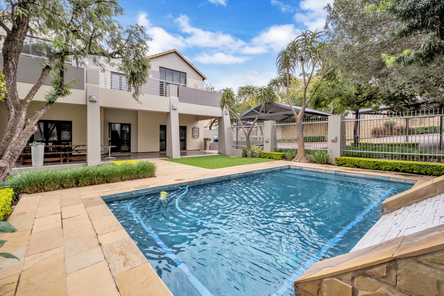 2 Bedroom Property for Sale in Lonehill Gauteng