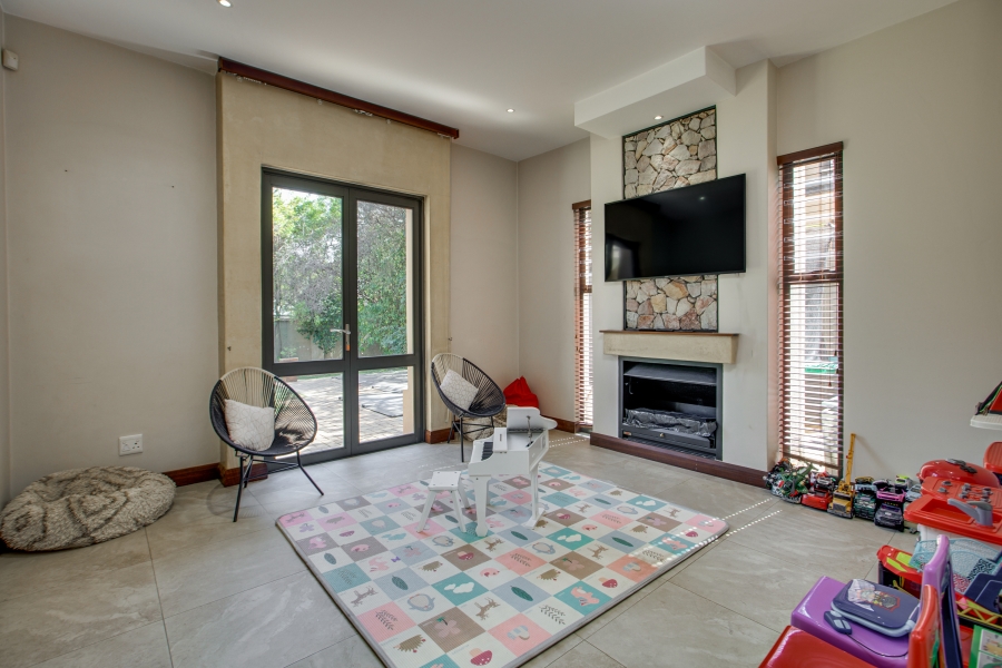 3 Bedroom Property for Sale in Douglasdale Gauteng