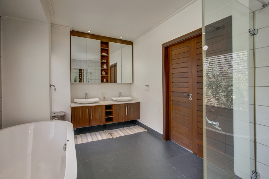 3 Bedroom Property for Sale in Douglasdale Gauteng