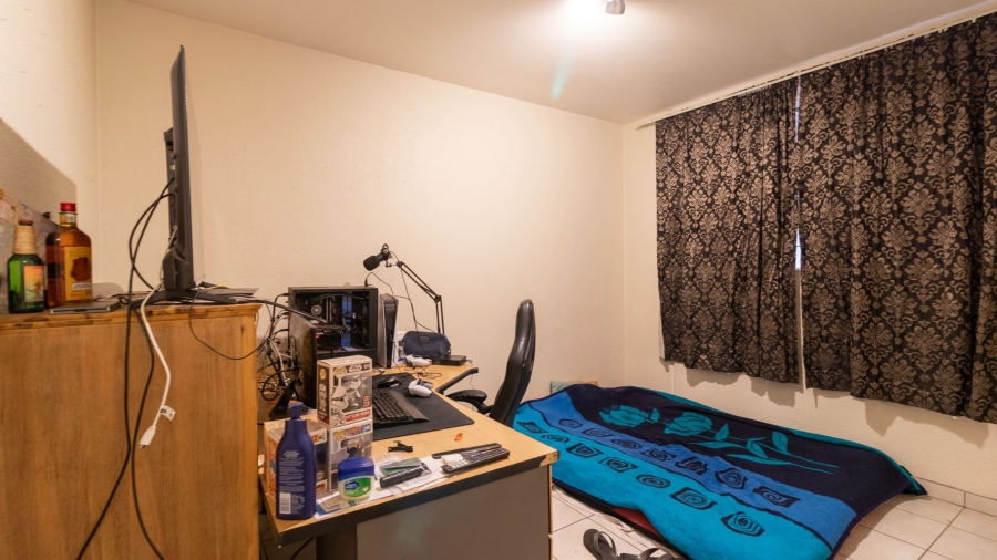 To Let 2 Bedroom Property for Rent in Primrose Hill Gauteng