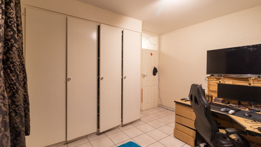 To Let 2 Bedroom Property for Rent in Primrose Hill Gauteng