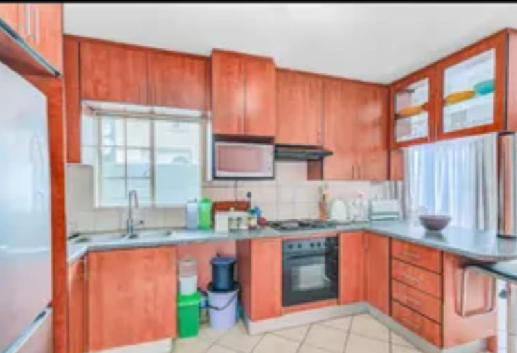 To Let 2 Bedroom Property for Rent in Vorna Valley Gauteng
