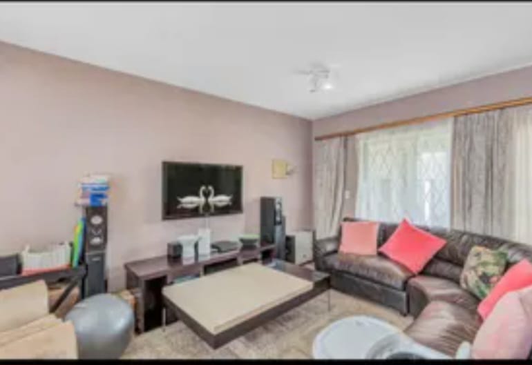 To Let 2 Bedroom Property for Rent in Vorna Valley Gauteng