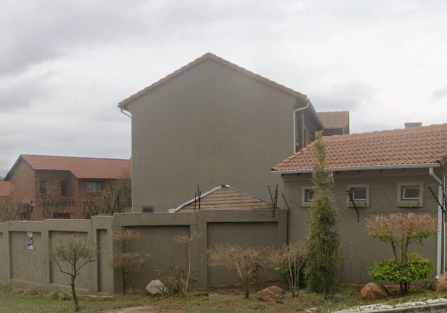 To Let 2 Bedroom Property for Rent in Vorna Valley Gauteng