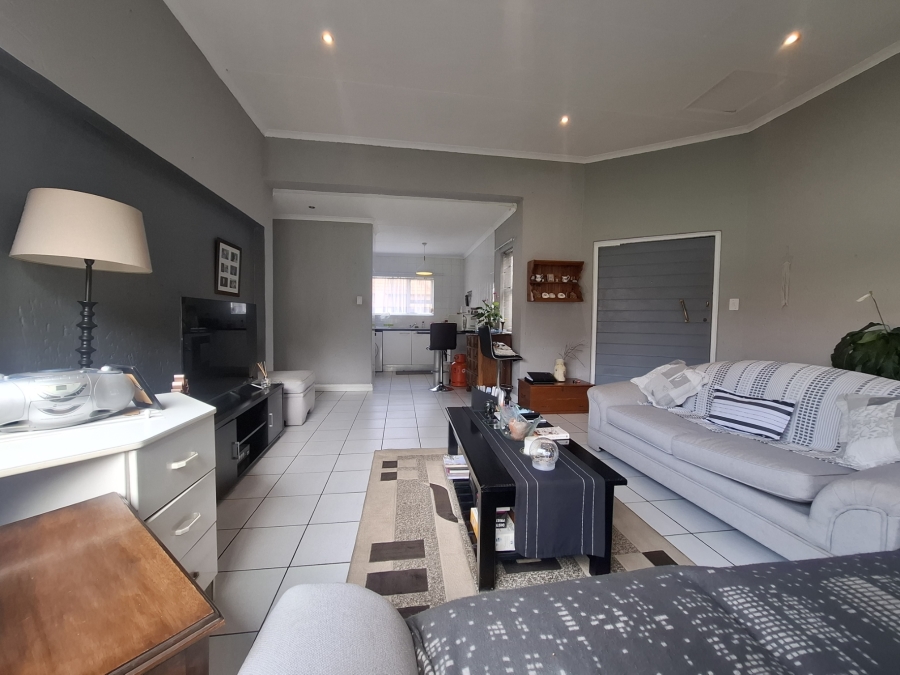 To Let 2 Bedroom Property for Rent in Bedford Gardens Gauteng