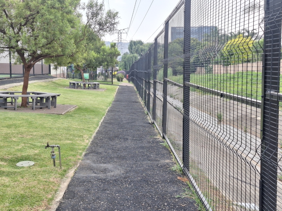 To Let 2 Bedroom Property for Rent in Bedford Gardens Gauteng