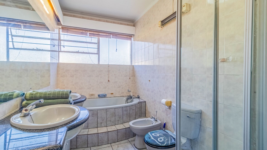 4 Bedroom Property for Sale in Linksfield Gauteng