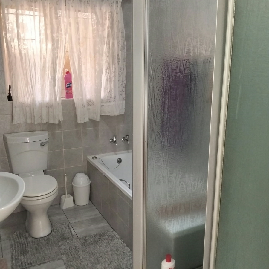 3 Bedroom Property for Sale in Terenure Gauteng