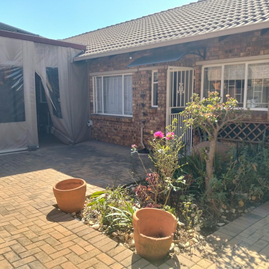 3 Bedroom Property for Sale in Terenure Gauteng