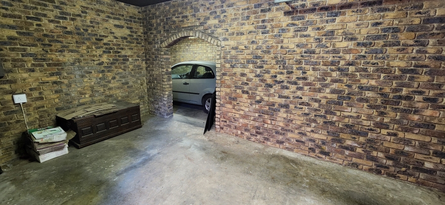 3 Bedroom Property for Sale in Bedford Park Gauteng
