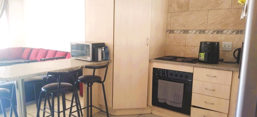 2 Bedroom Property for Sale in Kleinfontein Gauteng
