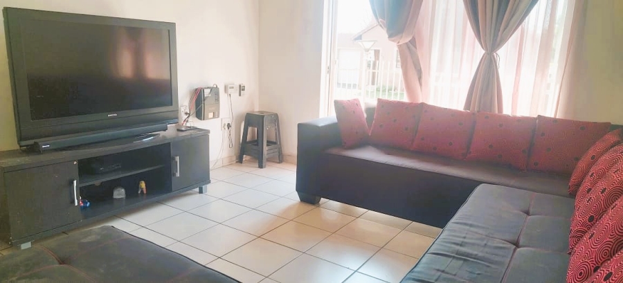 2 Bedroom Property for Sale in Kleinfontein Gauteng
