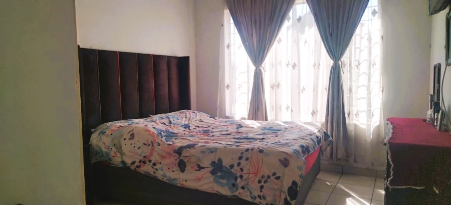 2 Bedroom Property for Sale in Kleinfontein Gauteng