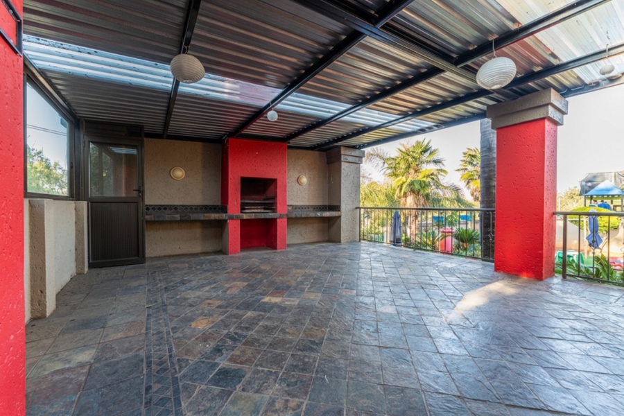 To Let 4 Bedroom Property for Rent in Helderkruin Gauteng