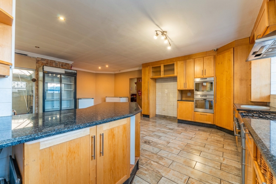 To Let 4 Bedroom Property for Rent in Helderkruin Gauteng