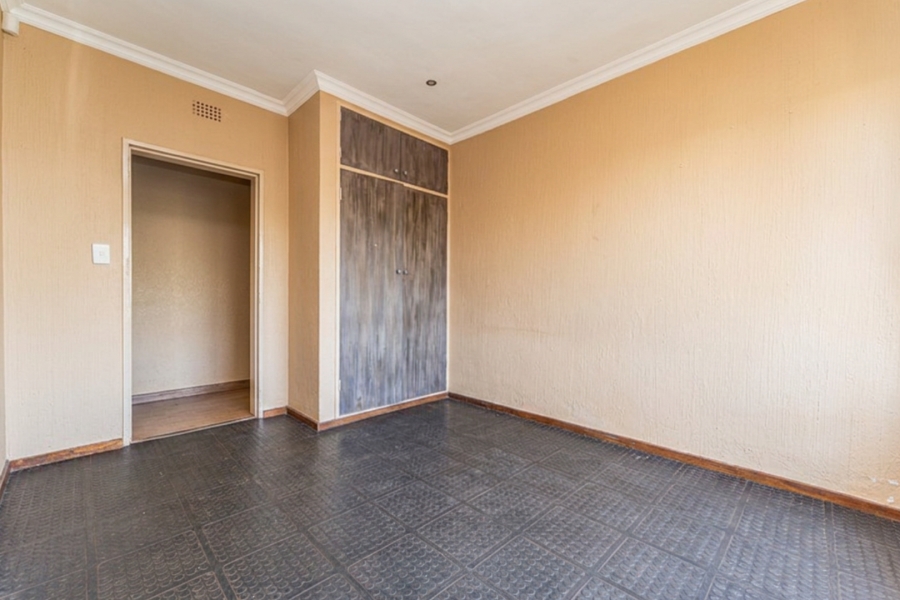 To Let 4 Bedroom Property for Rent in Helderkruin Gauteng