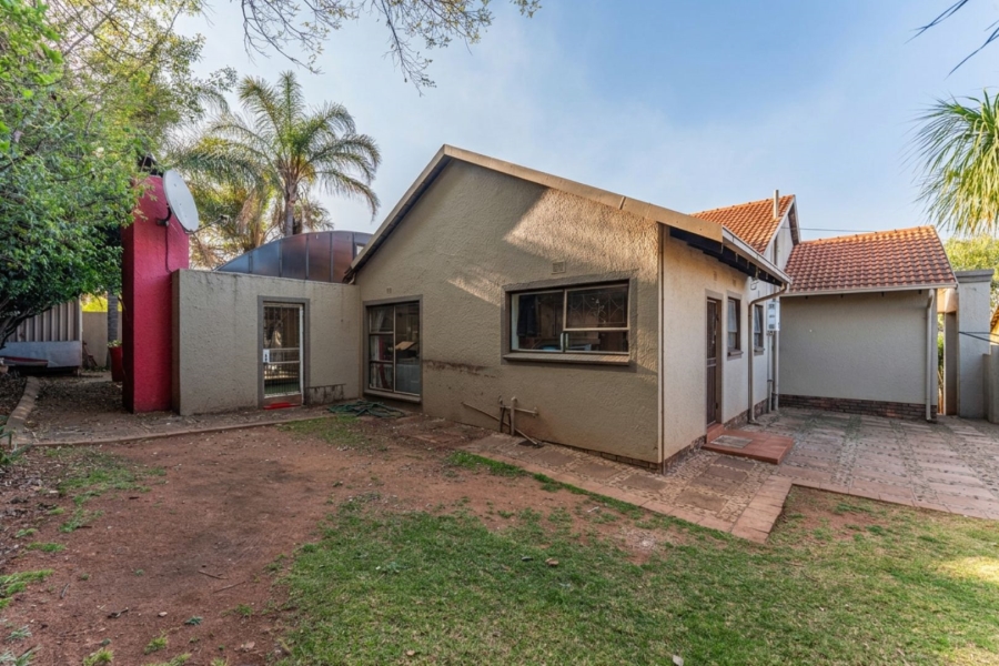 To Let 4 Bedroom Property for Rent in Helderkruin Gauteng