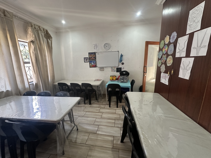 To Let 4 Bedroom Property for Rent in Helderkruin Gauteng