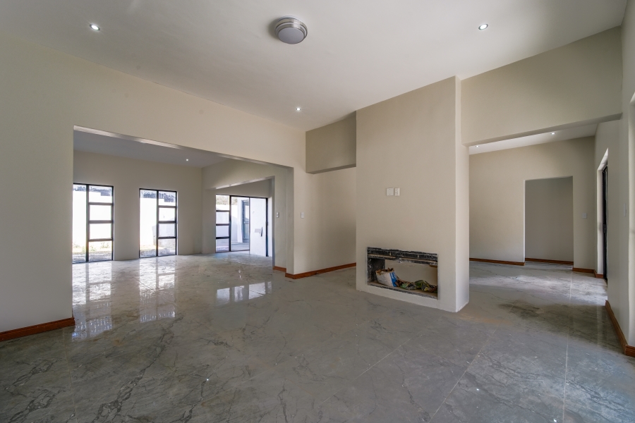 6 Bedroom Property for Sale in The Hills Game Reserve Estate Gauteng