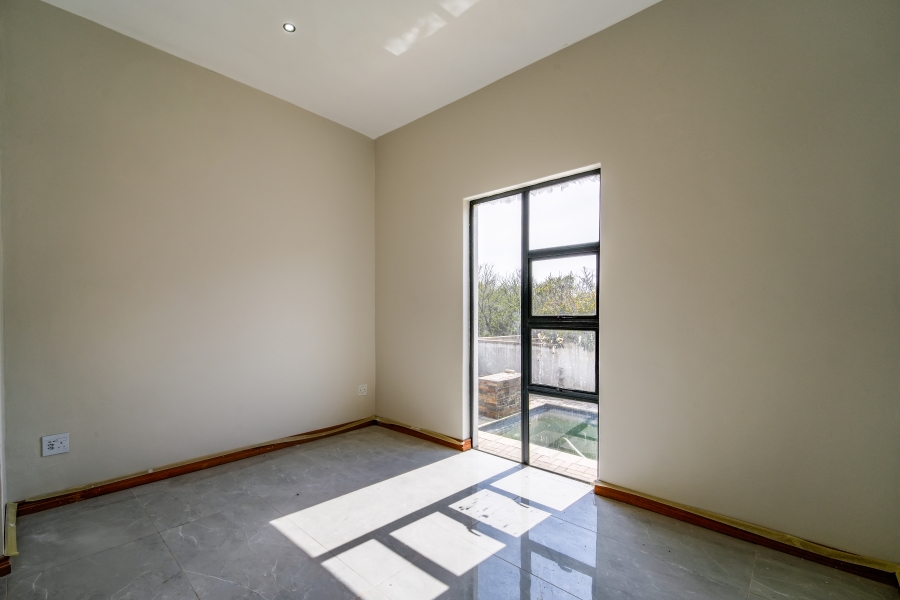 6 Bedroom Property for Sale in The Hills Game Reserve Estate Gauteng