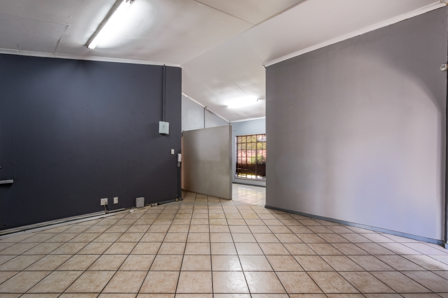 6 Bedroom Property for Sale in Garsfontein Gauteng