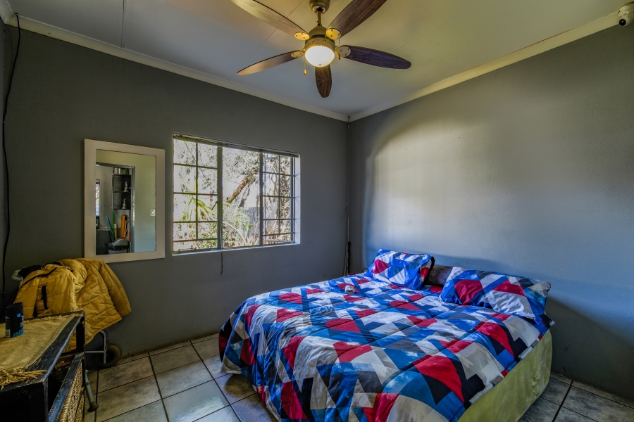 6 Bedroom Property for Sale in Garsfontein Gauteng